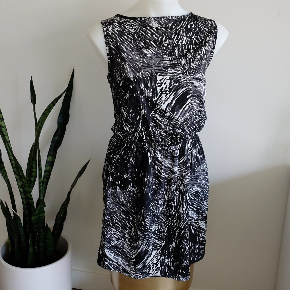 Jacqueline deYong sleeveless open back dress